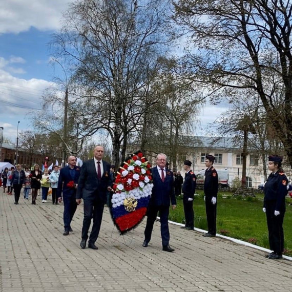 В Грязовце торжественный митинг открылся поздравлениями с Днём Победы. В Грязовце торжественный митинг открылся поздравлениями с Днём Победы.