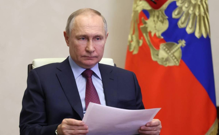 Новую дату празднования Дня молодежи назначил Глава государства Владимир Путин. Новую дату празднования Дня молодежи назначил Глава государства Владимир Путин.