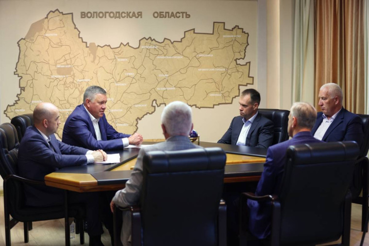 Желание помочь землякам: мобильную баню и несколько автомобилей повышенной проходимости направила Вологодчина бойцам в зону СВО с мая по июль. Желание помочь землякам: мобильную баню и несколько автомобилей повышенной проходимости направила Вологодчина бойцам в зону СВО с мая по июль.