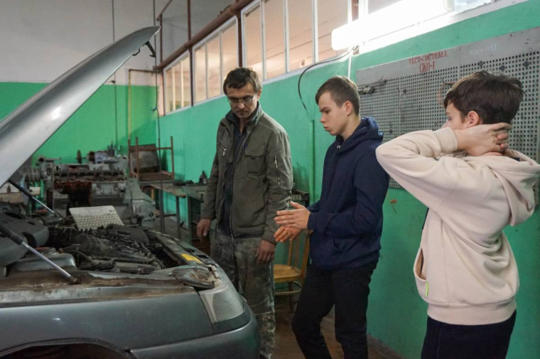 У вологодских школьников есть возможность примерить профессии. У вологодских школьников есть возможность примерить профессии.