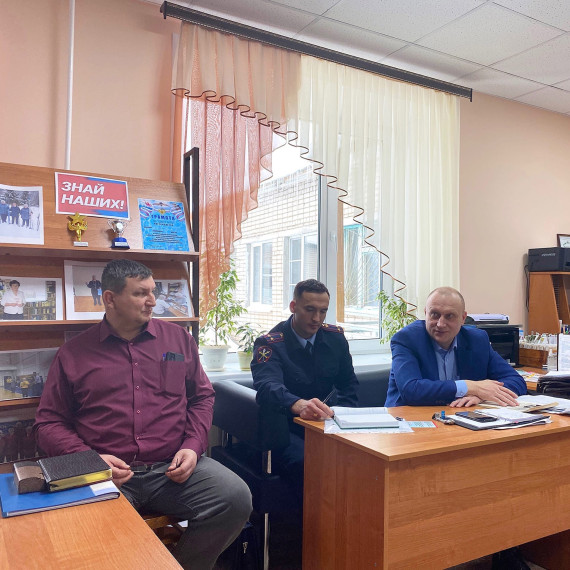 Отчёт главы Грязовецкого округа, Сергея Фёкличева состоялся вчера в Сидоровском территориальном управлении. Отчёт главы Грязовецкого округа, Сергея Фёкличева состоялся вчера в Сидоровском территориальном управлении.